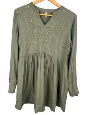 JAPNA Embroidered Boho Peasant Tunic Top Sage Green Flowy Rayon Button Sleeve L